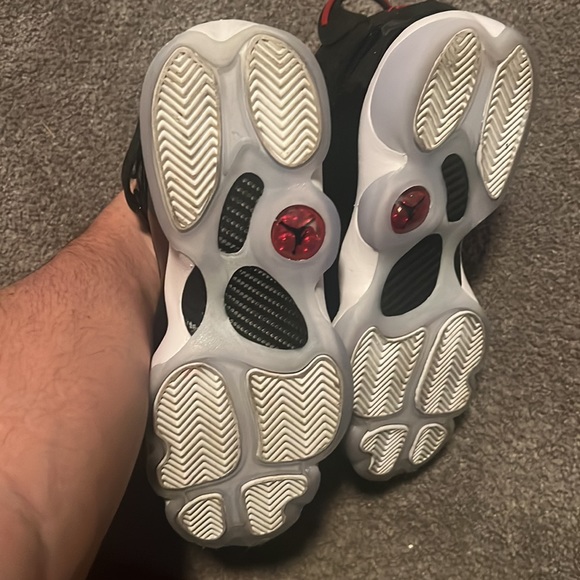 Almost brand new Jordan 11s - Picture 5 of 6